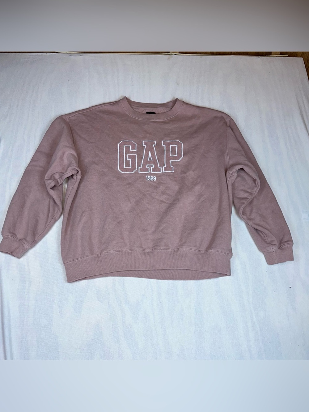 GAP Dusty Rose Crewneck Sweatshirt Corduroy Logo Size: Large